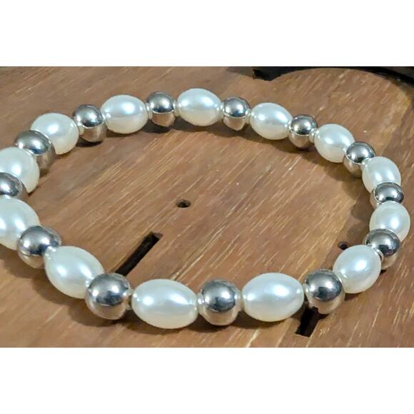New Beads Beaded Bracelet Stretch Faux Pearl Oval Silvertone Round - Picture 2 of 5